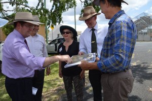 Minister McVeigh visits Samford Commons